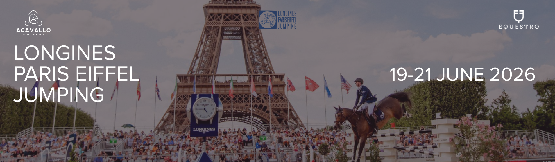 Amahorse à sombra da Torre Eiffel