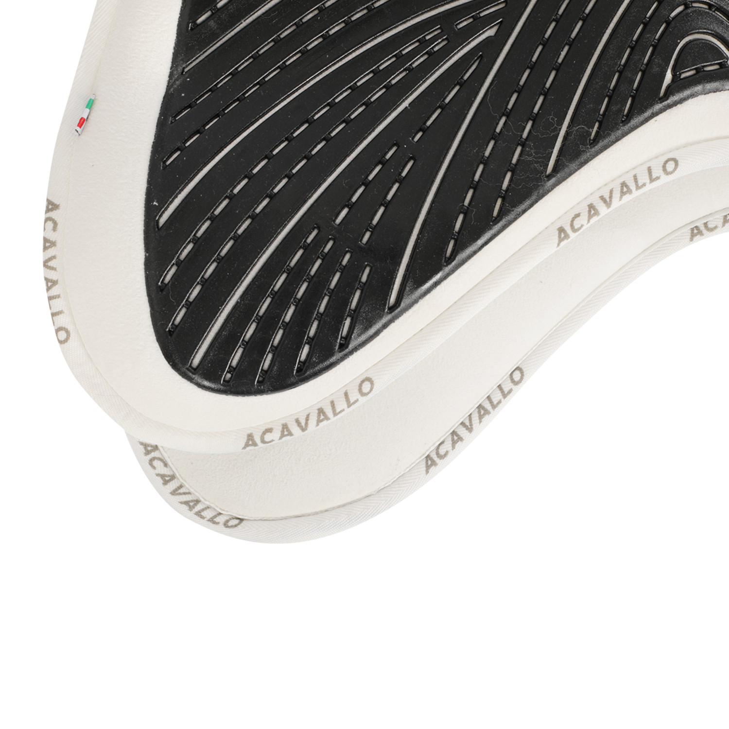 Paměťová podložka pod skokové sedlo Acavallo Suede Gel Grip s volnou páteří