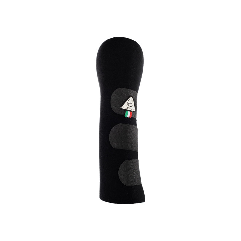 Gel tail guard with hook-and-loop closure