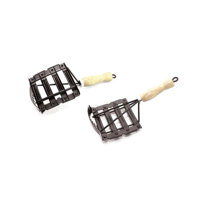 Superior Curry Comb With Wooden Handle