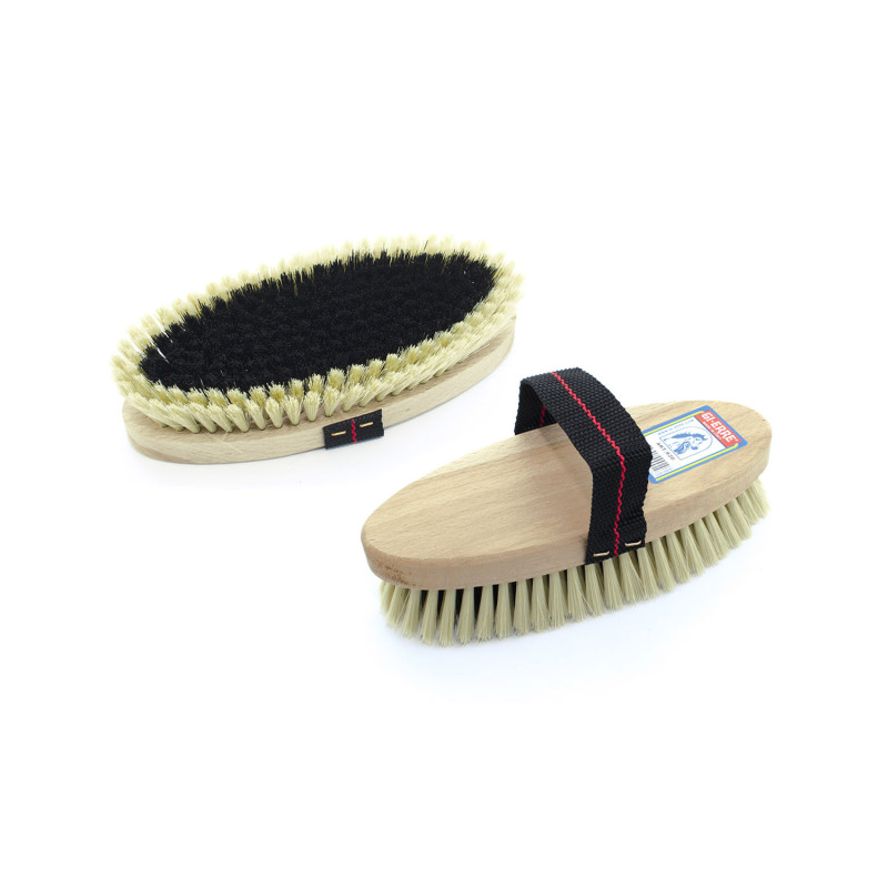 Wooden Handle Brush 920