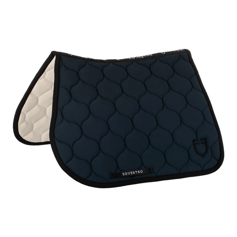 Jumping saddle pad with onion quilting