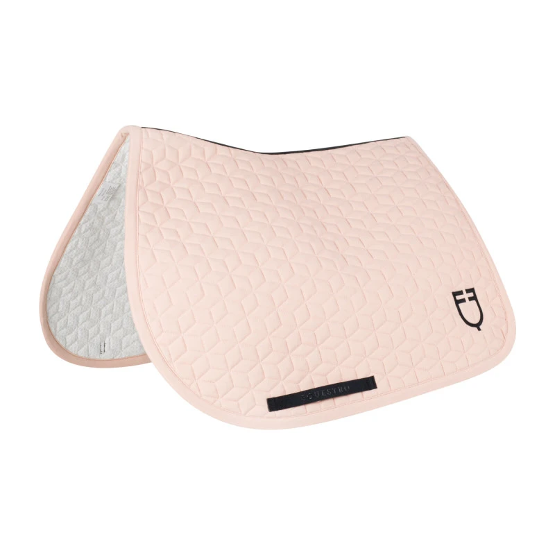 Jumping saddle pad cube quilting