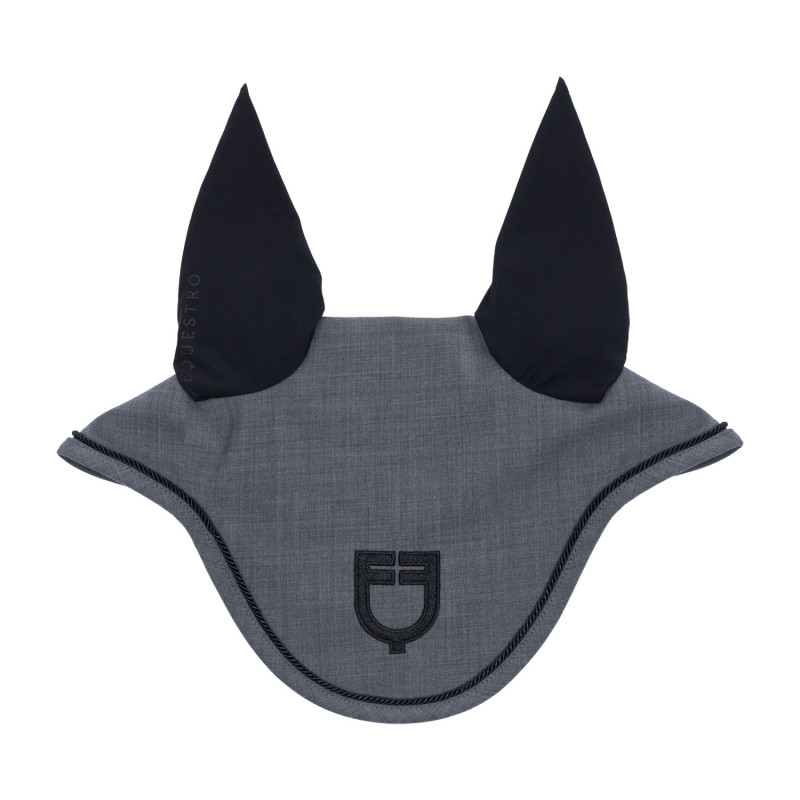 Fly veil in technical wool