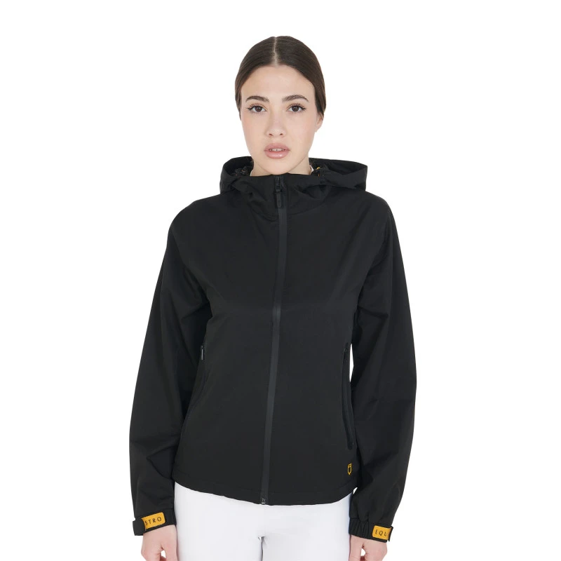 Women's three-layer technical raincoat