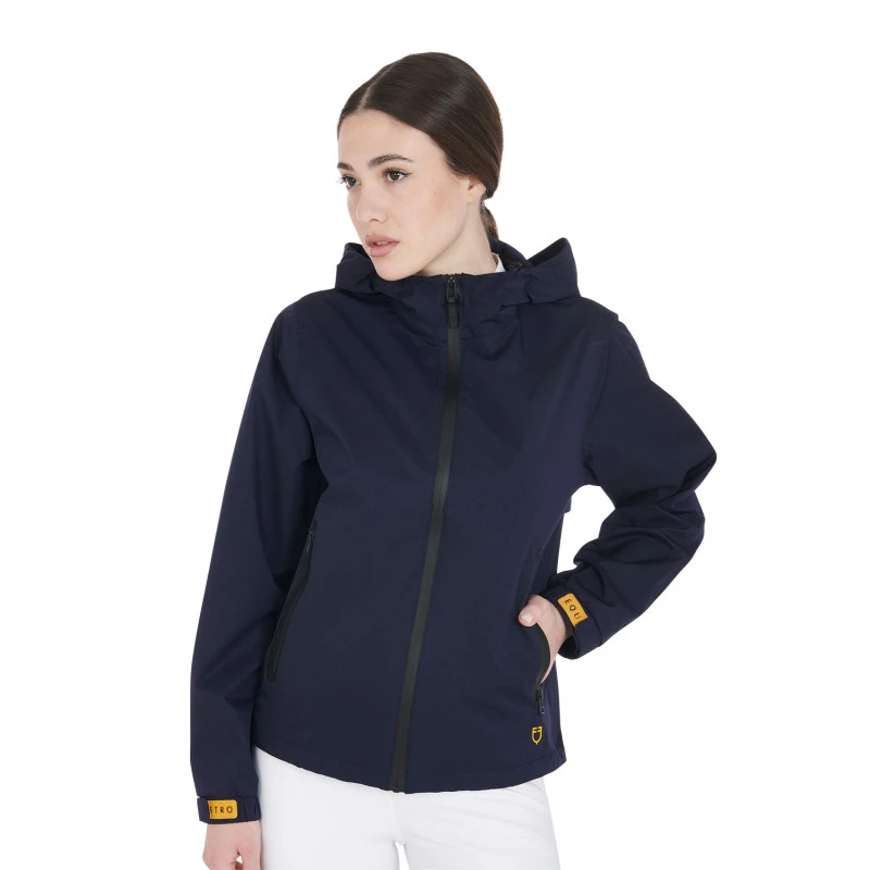 Women's three-layer technical raincoat
