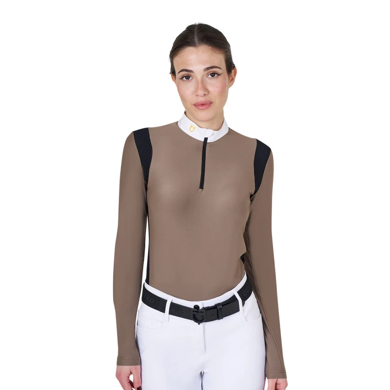 Polo de mujer slim fit en tejido técnico