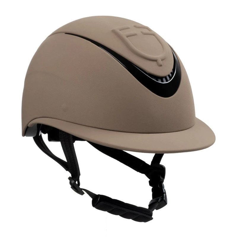 Women's helmet with wide visor and embossed logo homologation EN 1384-2023