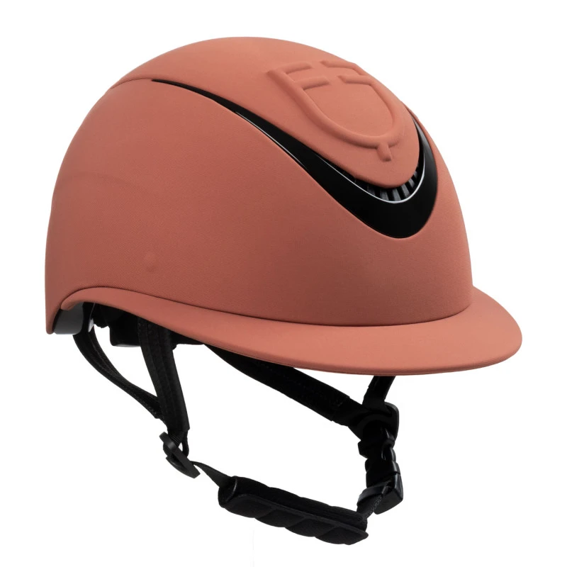 Women's helmet with wide visor and embossed logo homologation EN 1384-2023