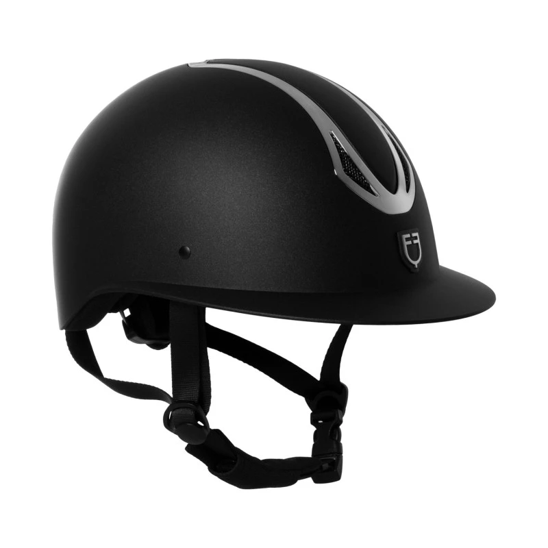 Women's wide visor helmet homologation EN 1384-2023